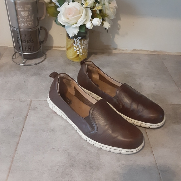 BORN SIZE  9 - Picture 3 of 5